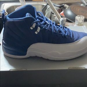Size 10.5 retro Jordan indigo blue 12’s